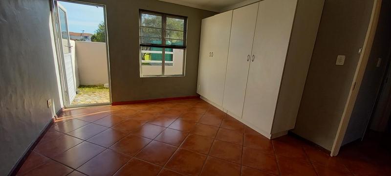 To Let 3 Bedroom Property for Rent in Gordons Bay Western Cape